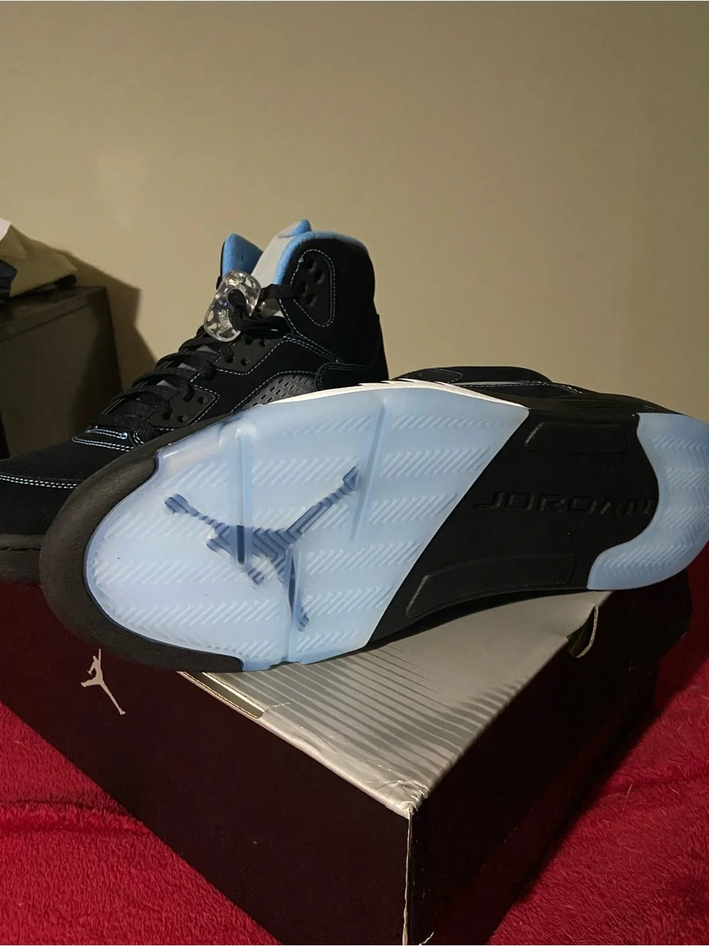 Jordan 5 unc black